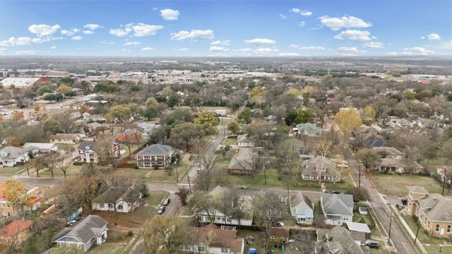 1406 Sycamore Street, Commerce, TX 75428