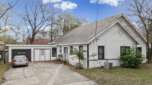 1406 Sycamore Street, Commerce, TX 75428