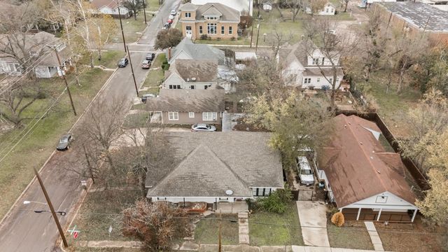 1406 Sycamore Street, Commerce, TX 75428