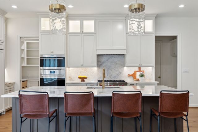 10930 Beauty Lane, Dallas, TX 75229