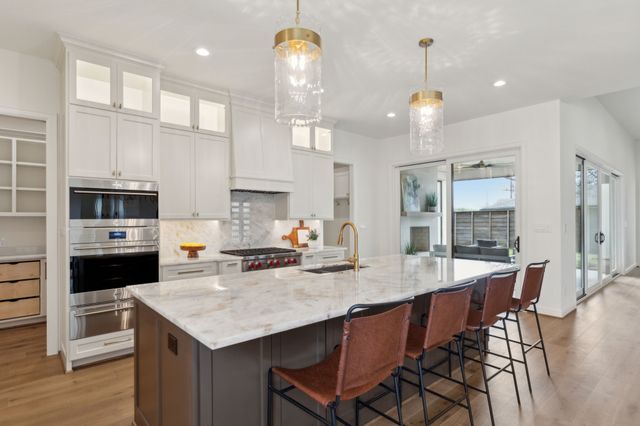 10930 Beauty Lane, Dallas, TX 75229