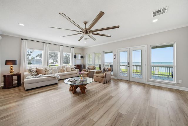 2534 Cliff Drive, San Leon, TX 77539