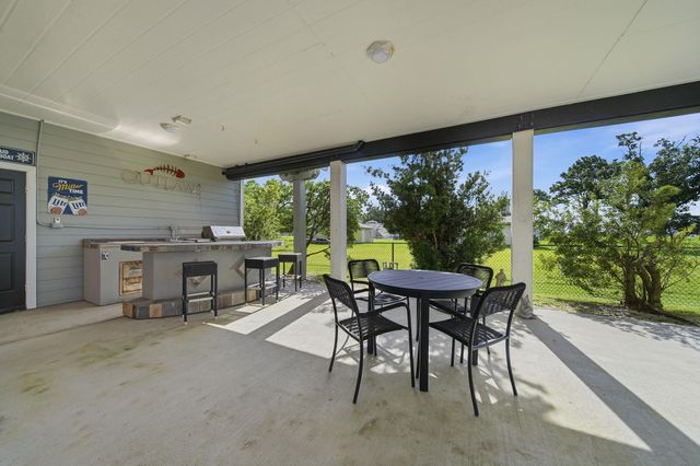 2534 Cliff Drive, San Leon, TX 77539