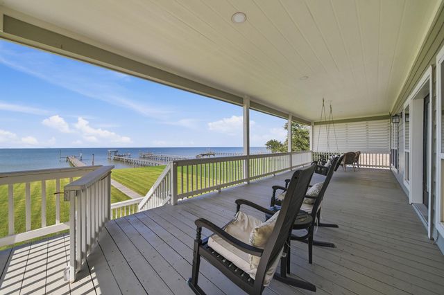2534 Cliff Drive, San Leon, TX 77539