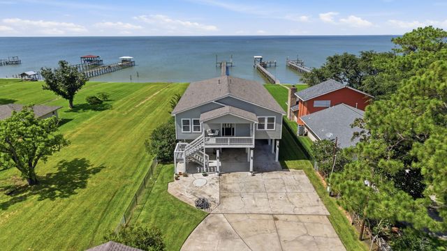 2534 Cliff Drive, San Leon, TX 77539