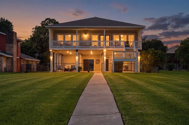 2534 Cliff Drive, San Leon, TX 77539
