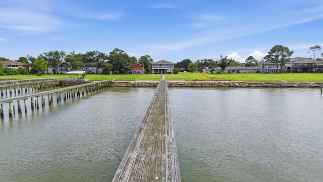 2534 Cliff Drive, San Leon, TX 77539