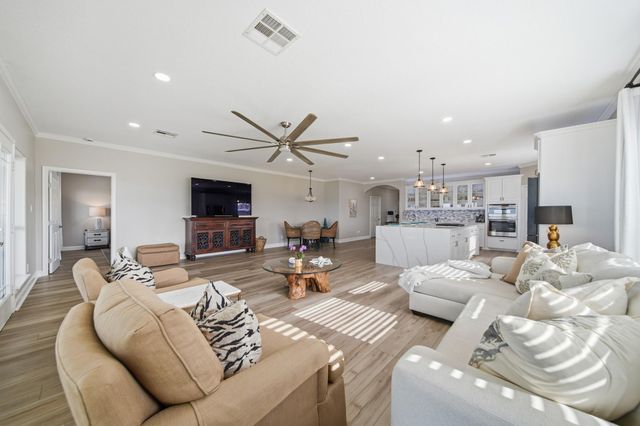 2534 Cliff Drive, San Leon, TX 77539