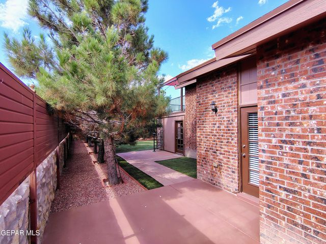 14324 Puentecillas Drive, Horizon City, TX 79928