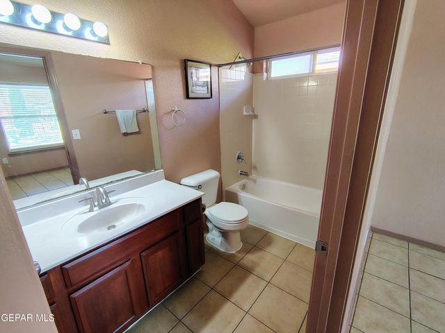 14324 Puentecillas Drive, Horizon City, TX 79928