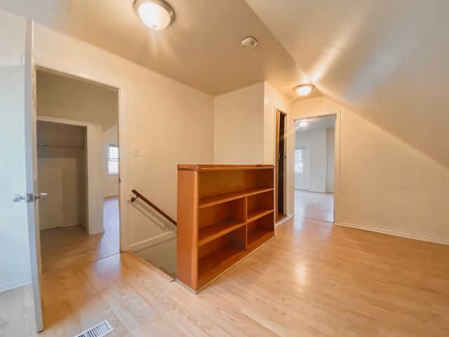 18034 Ridgewood Avenue, Lansing, IL 60438