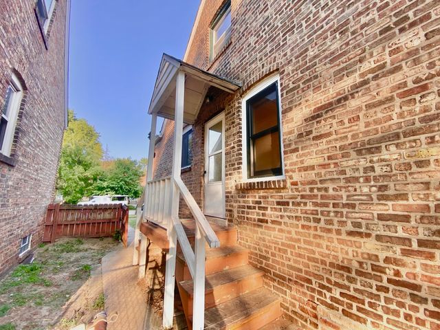 18034 Ridgewood Avenue, Lansing, IL 60438