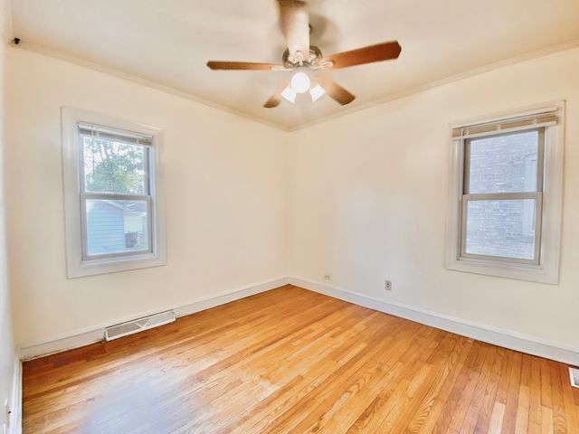 18034 Ridgewood Avenue, Lansing, IL 60438