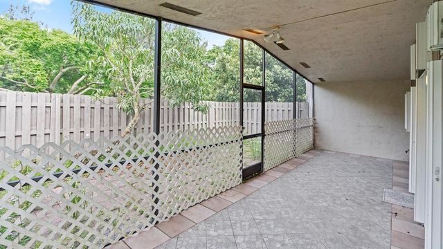 570 Woodgate Circle A, Sunrise, FL 33326