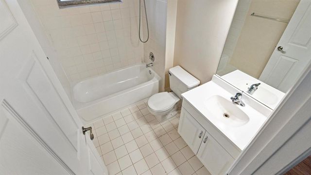 570 Woodgate Circle A, Sunrise, FL 33326