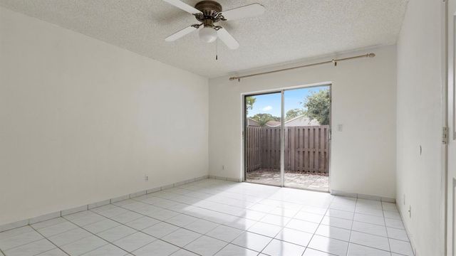 570 Woodgate Circle A, Sunrise, FL 33326