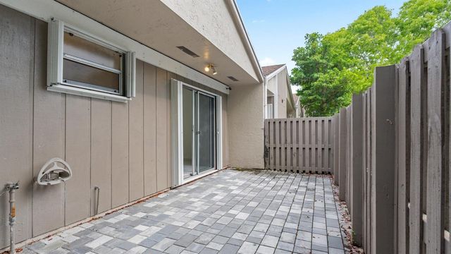 570 Woodgate Circle A, Sunrise, FL 33326