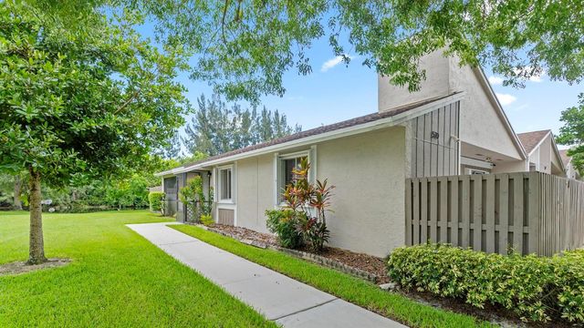 570 Woodgate Circle A, Sunrise, FL 33326