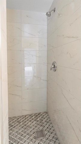 570 Woodgate Circle A, Sunrise, FL 33326