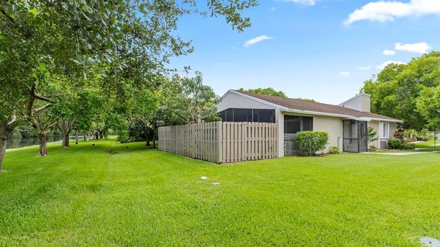 570 Woodgate Circle A, Sunrise, FL 33326