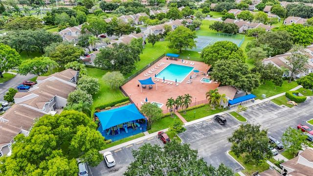 570 Woodgate Circle A, Sunrise, FL 33326