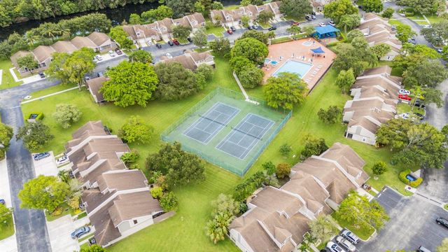570 Woodgate Circle A, Sunrise, FL 33326