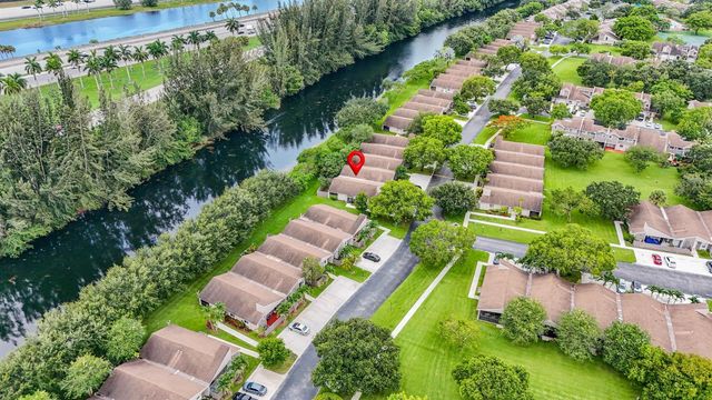 570 Woodgate Circle A, Sunrise, FL 33326