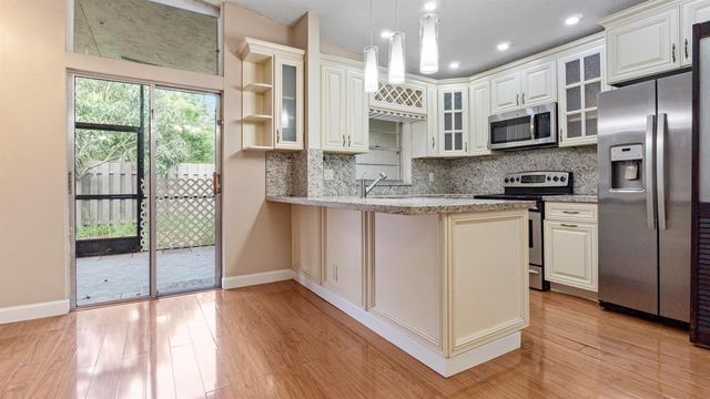 570 Woodgate Circle A, Sunrise, FL 33326