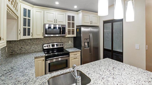 570 Woodgate Circle A, Sunrise, FL 33326