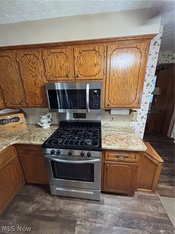 2014 Hillocke Street, Louisville, OH 44641