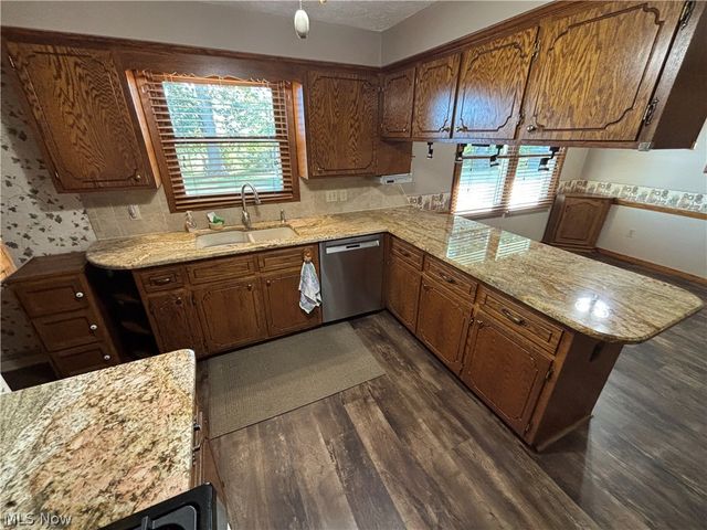 2014 Hillocke Street, Louisville, OH 44641