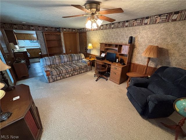 2014 Hillocke Street, Louisville, OH 44641