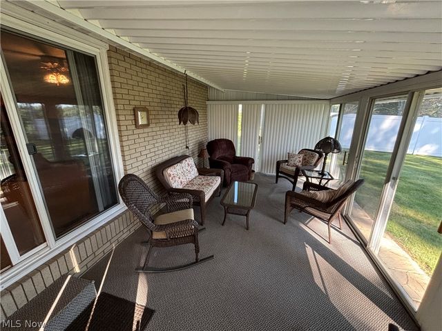 2014 Hillocke Street, Louisville, OH 44641
