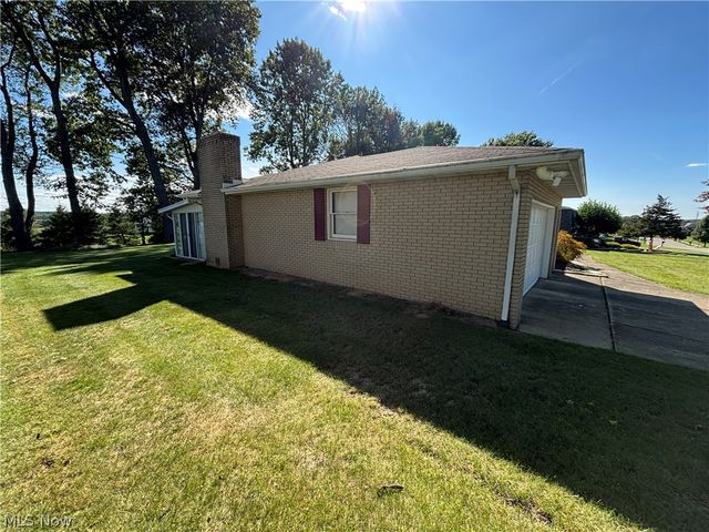2014 Hillocke Street, Louisville, OH 44641