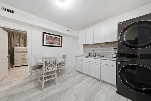 1324 S 48th Court, Cicero, IL 60804
