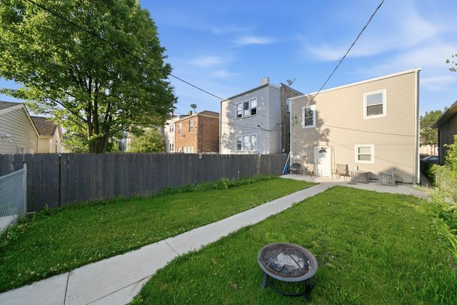 1324 S 48th Court, Cicero, IL 60804