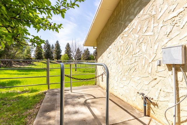 22425 Brent Road, Red Bluff, CA 96080