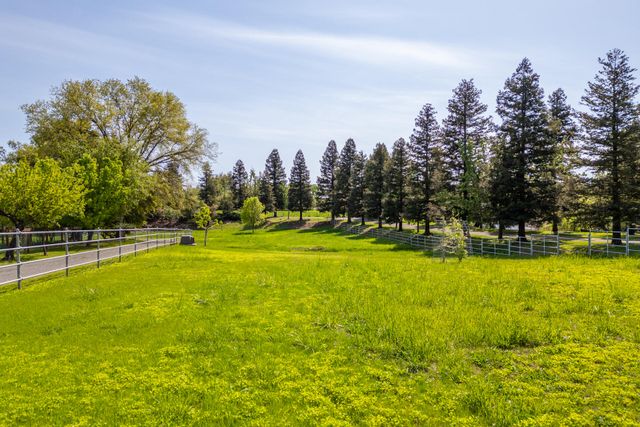 22425 Brent Road, Red Bluff, CA 96080