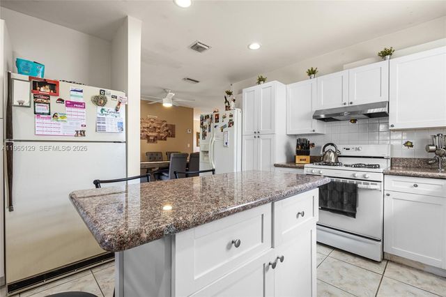 11845 SW 203rd Ter, Miami, FL 33177