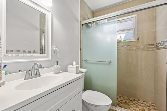 11845 SW 203rd Ter, Miami, FL 33177