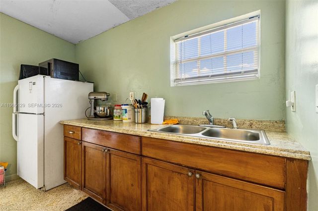 11845 SW 203rd Ter, Miami, FL 33177