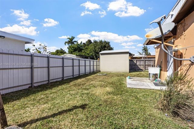 11845 SW 203rd Ter, Miami, FL 33177