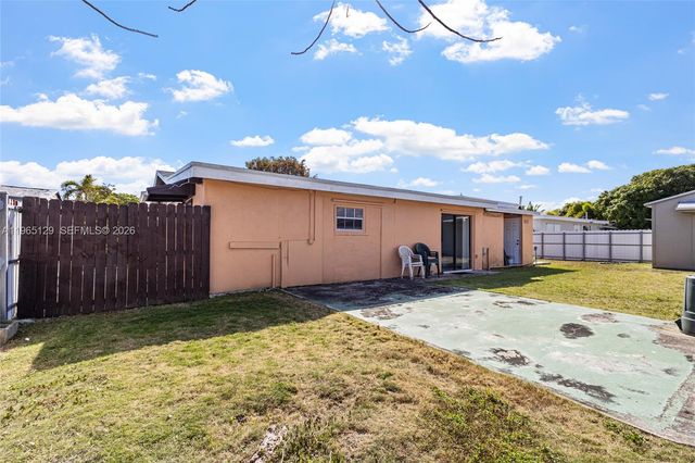 11845 SW 203rd Ter, Miami, FL 33177