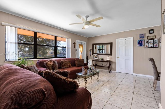 11845 SW 203rd Ter, Miami, FL 33177