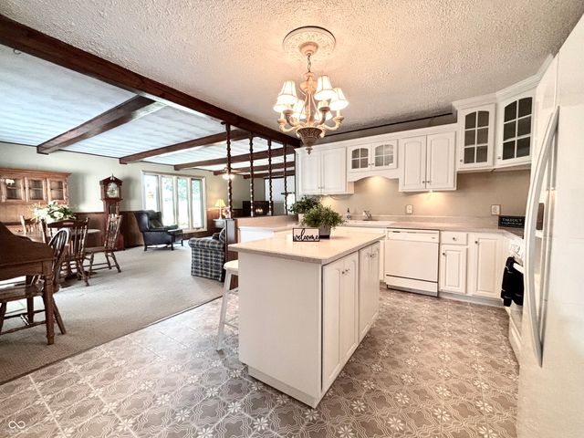 135 Bradford Place, New Whiteland, IN 46184