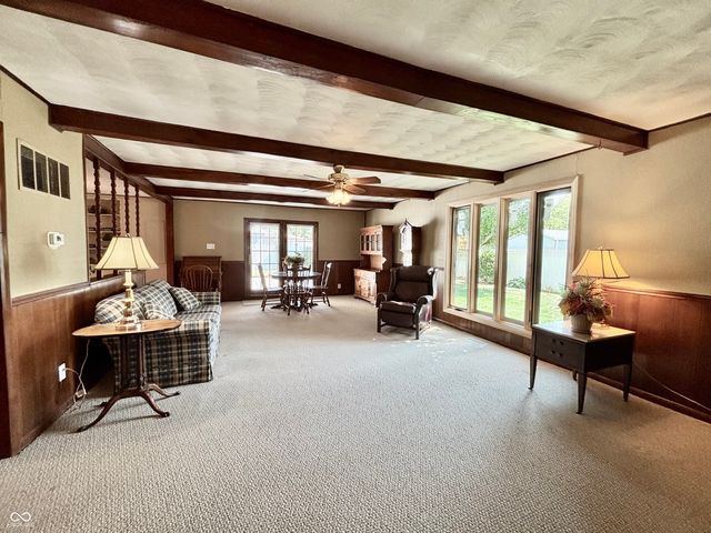 135 Bradford Place, New Whiteland, IN 46184