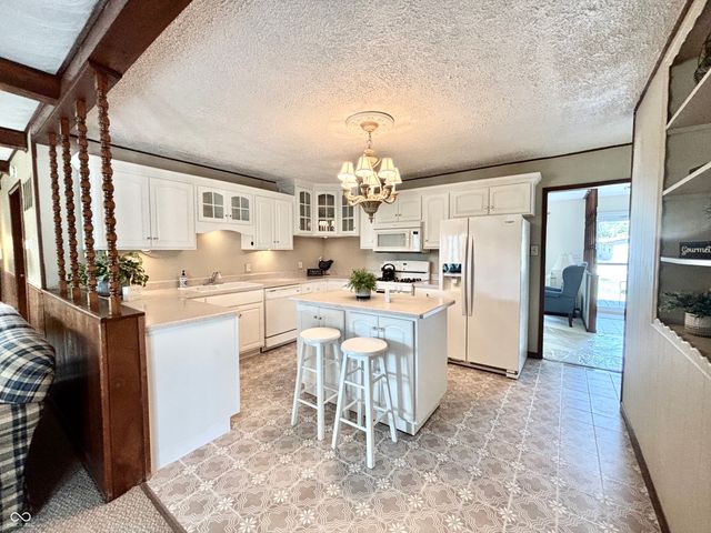 135 Bradford Place, New Whiteland, IN 46184