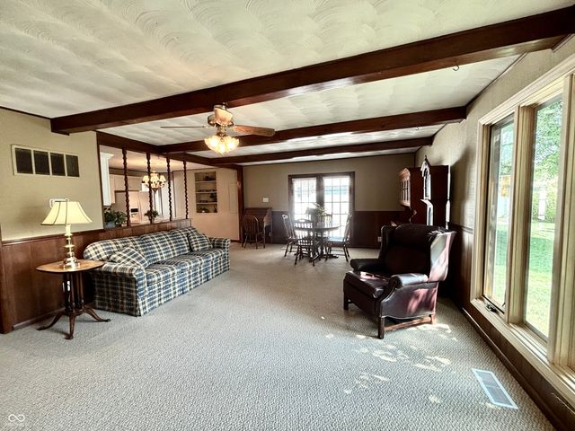 135 Bradford Place, New Whiteland, IN 46184