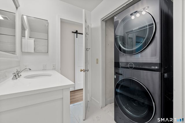 13 Glen Ridge 13, Wilton, CT 06897