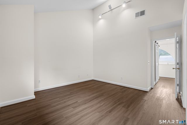13 Glen Ridge 13, Wilton, CT 06897